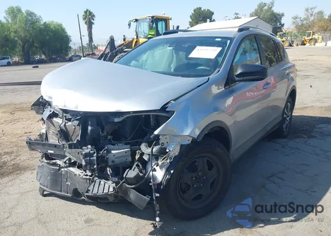 2017 Toyota Rav4 Le z USA, uszkodzony, nr VIN 2T3ZFREV5HW372357